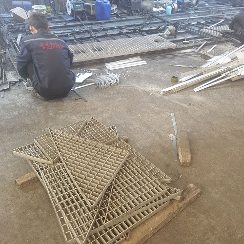 采購鋼格板必問的6個問題，少問一個都可能踩雷