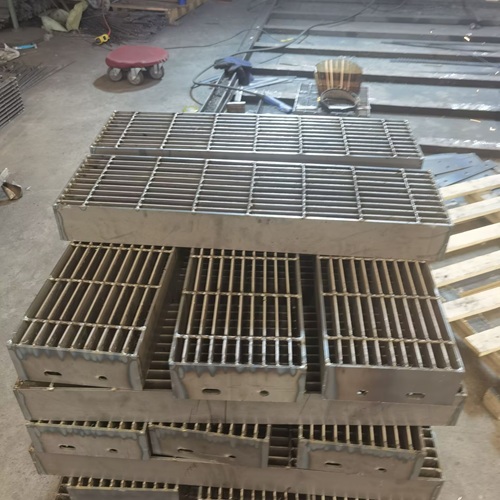 線(xiàn)上線(xiàn)下選購(gòu)鋼格柵，這些差異不了解要吃大虧