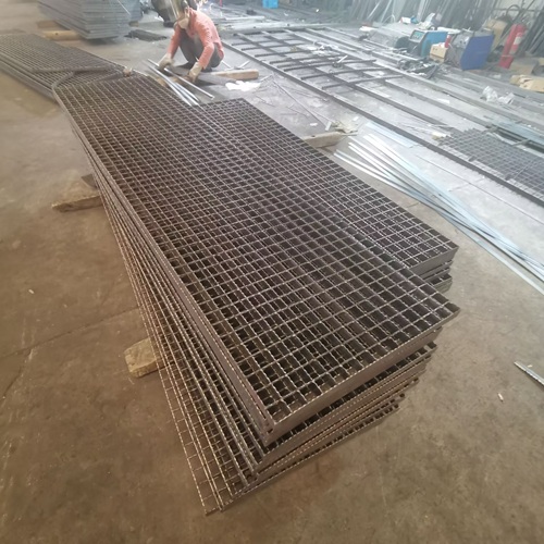 鋼格柵大批量采購防坑指南：識(shí)破以次充好的火眼金睛