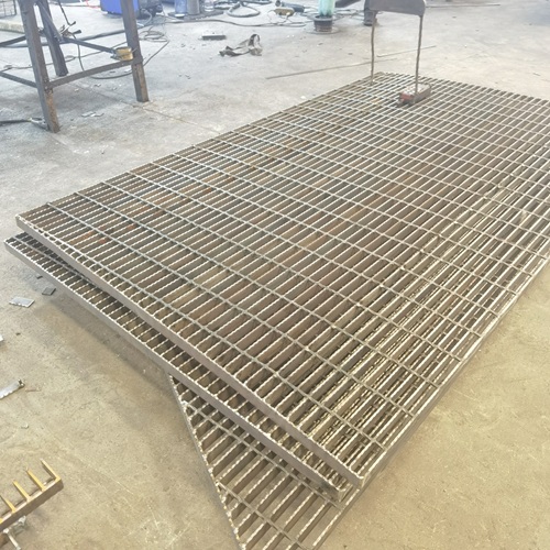 鋼格板是怎么做到防滑又安全的？