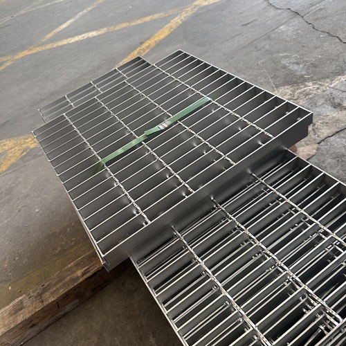 鋼格柵板承載不足怎么辦？換型號(hào)還是加固