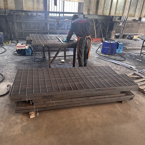 這些高端項目都在用鋼格柵板，你知道嗎